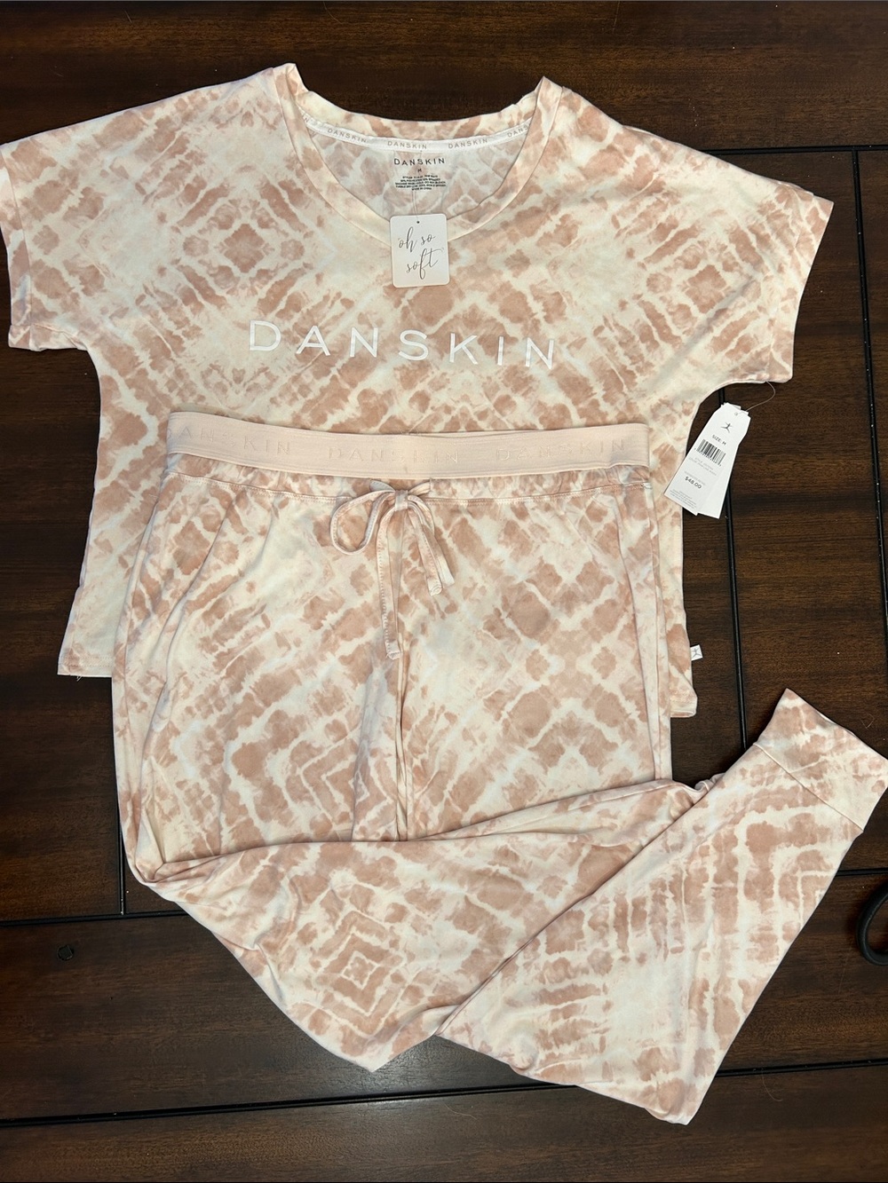 Danskin Women’s Pale Pink Tie-Dye Pajama Set Medium - Picture 2 of 5